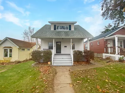 7017 Sutherland Ave, Saint Louis, MO 63109