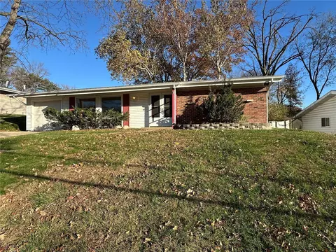 1642 Ross Ave, Saint Louis, MO 63146