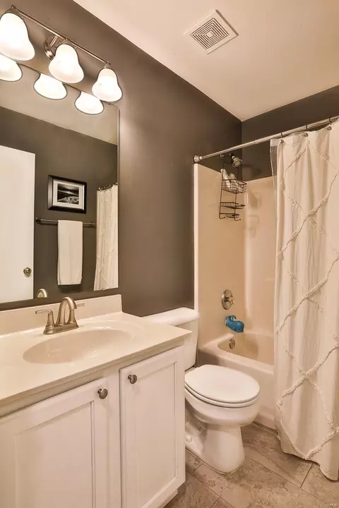 Bath - 25 Red Cedar Parc Ct, O'fallon, MO 63368 photo 3 of 3