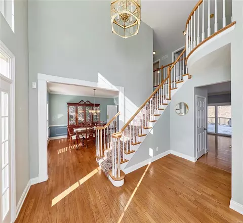 Entry Way - 15959 Forest Valley Dr, Ballwin, MO 63021 photo 2 of 7