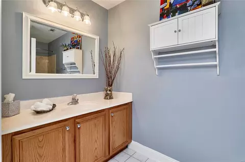 Bath - 15959 Forest Valley Dr, Ballwin, MO 63021 photo 6 of 7