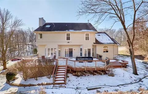 Exterior - 15959 Forest Valley Dr, Ballwin, MO 63021 photo 7 of 8