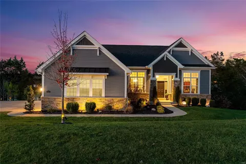 111 Stewards Ln, Eureka, MO 63025