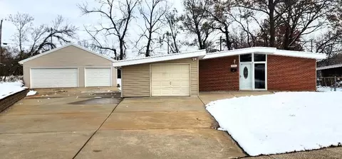 6626 Pepperidge Dr, Saint Louis, MO 63134