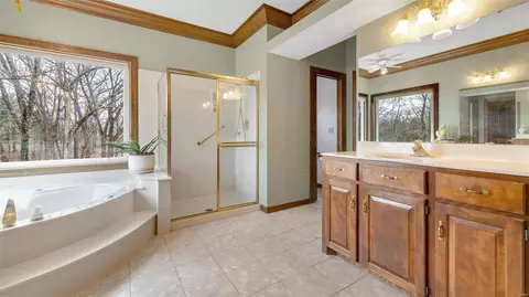 Bath - 1125 Wood Summit Rd, Ellisville, MO 63021 photo 3 of 7