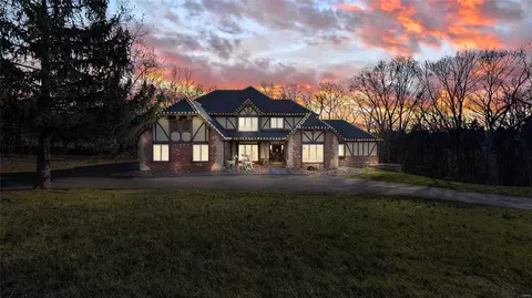1125 Wood Summit Rd, Ellisville, MO 63021