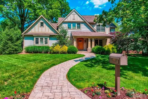 9820 Warington Square Ct, Saint Louis, MO 63141