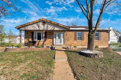 4968 Bramble Berry Ct, Saint Louis, MO 63129