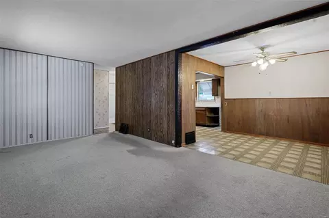 9422 Upland Dr, Affton, MO 63123 photo 5