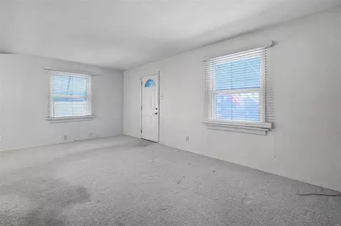 9422 Upland Dr, Affton, MO 63123 photo 4