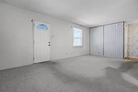 9422 Upland Dr, Affton, MO 63123 photo 3