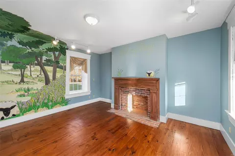 Bedroom - 1053 Feise Rd, O'fallon, MO 63368 photo 1 of 4