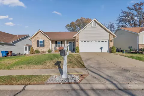 986 Whispering Ridge Ln, Saint Peters, MO 63376