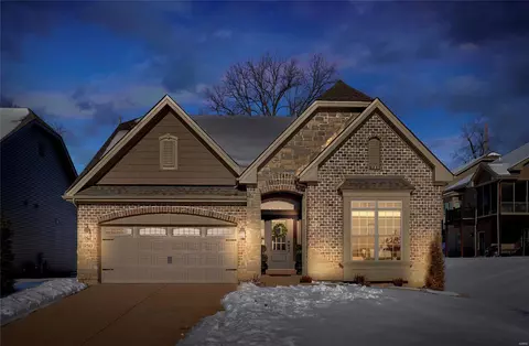 950 Grand Reserve Ct, Chesterfield, MO 63017
