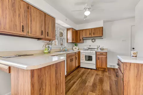 Kitchen - 1355 Clarkson Dr, Ellisville, MO 63011 photo 2 of 3