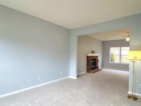 Living - 377 Remington Way Dr, Ballwin, MO 63021 photo 2 of 6