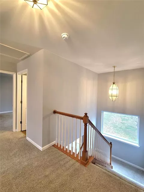 Entry Way - 377 Remington Way Dr, Ballwin, MO 63021 photo 5 of 7