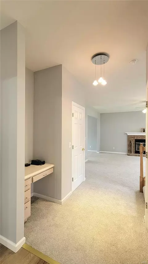 Entry Way - 377 Remington Way Dr, Ballwin, MO 63021 photo 3 of 7