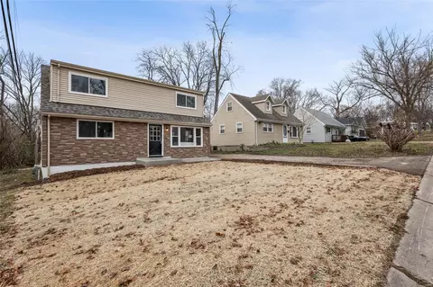 Exterior - 457 Chamberlin Dr, Winchester, MO 63021 photo 10 of 11