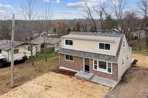 Exterior - 457 Chamberlin Dr, Winchester, MO 63021 photo 9 of 11