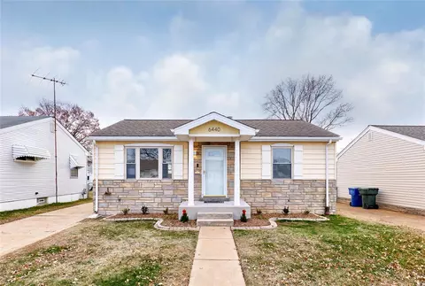 6440 Colletta Dr, Saint Louis, MO 63139