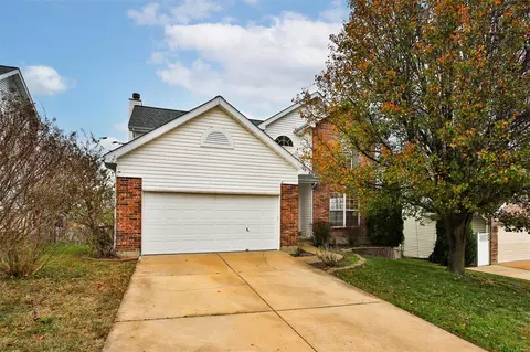 108 Hunters Green Ln, Eureka, MO 63025