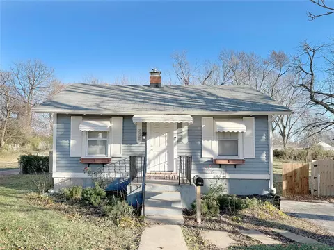 2328 Burns Ave, Saint Louis, MO 63114