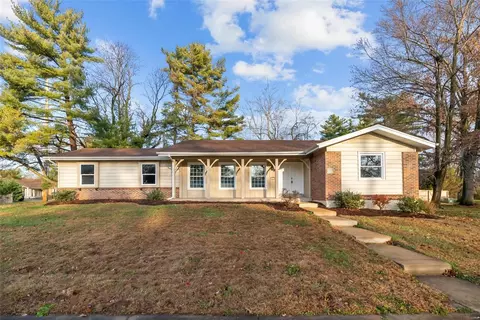 703 Bitterfield Dr, Ballwin, MO 63011 photo 1