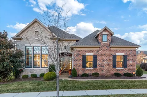 225 Mulberry Row Ct, Creve Coeur, MO 63141