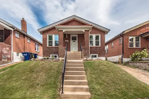 5940 Wanda Ave, Saint Louis, MO 63116
