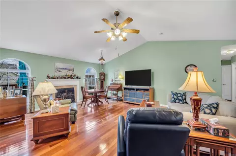 1444 Soaring Eagle Dr, O'fallon, MO 63366 photo 5