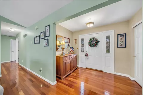 1444 Soaring Eagle Dr, O'fallon, MO 63366 photo 3