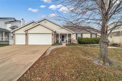 1444 Soaring Eagle Dr, O'fallon, MO 63366