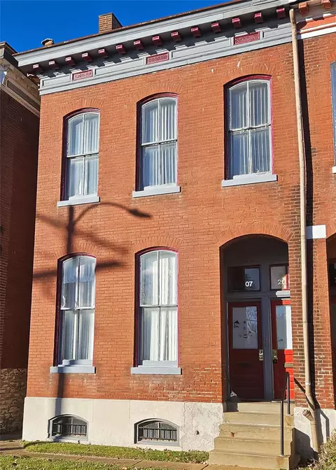 2007 California Ave, Saint Louis, MO 63104