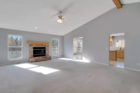 Living - 4 Crawford Ct, O'fallon, MO 63366 photo 4 of 6