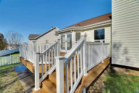 Exterior - 4 Crawford Ct, O'fallon, MO 63366 photo 6 of 9