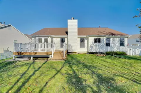 Exterior - 4 Crawford Ct, O'fallon, MO 63366 photo 4 of 9
