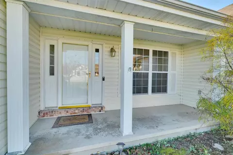 Exterior - 4 Crawford Ct, O'fallon, MO 63366 photo 3 of 9