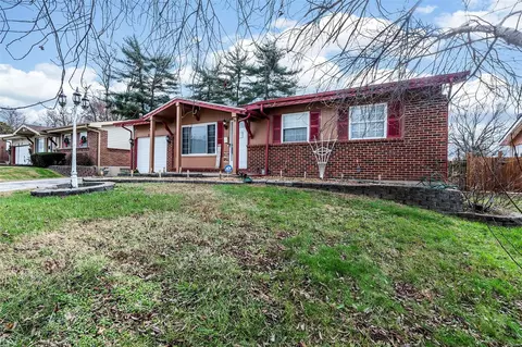 2548 Pershall Rd, Saint Louis, MO 63136