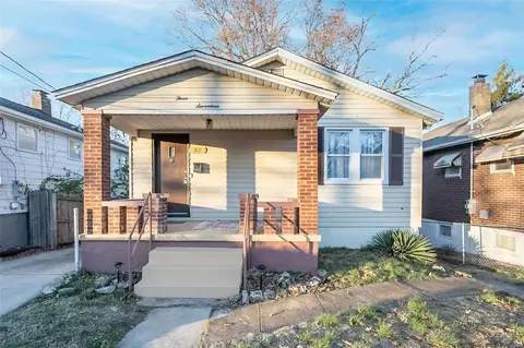 317 W Felton Ave, Saint Louis, MO 63125