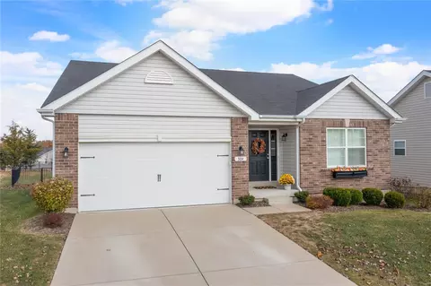 304 Hidden Bluffs Ct, Lake Saint Louis, MO 63367
