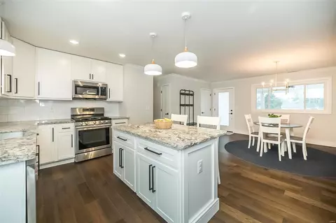 Kitchen - 251 Howard Dr, Ballwin, MO 63021 photo 2 of 4
