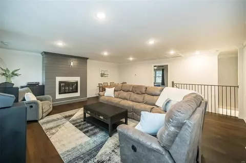 Living - 251 Howard Dr, Ballwin, MO 63021 photo 1 of 2