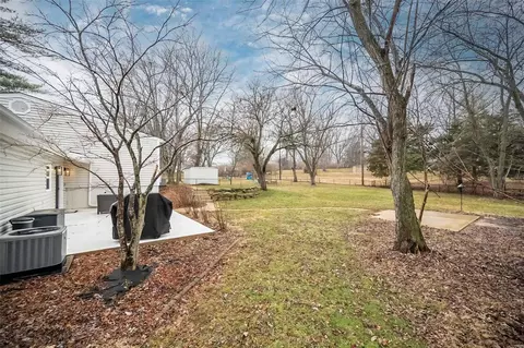 Exterior - 251 Howard Dr, Ballwin, MO 63021 photo 4 of 4