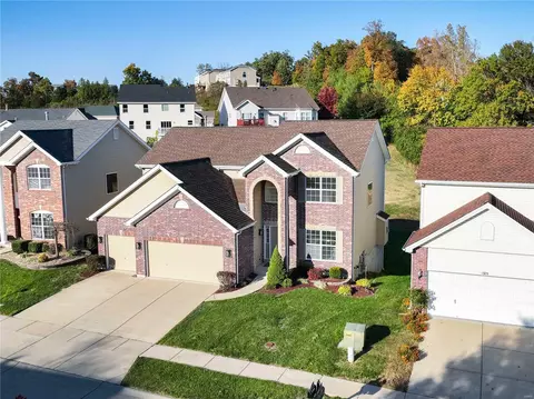 1389 Red Oak Plantation Dr, Ballwin, MO 63021 photo 3