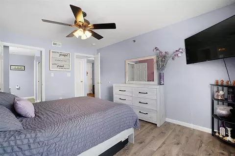 Bedroom - 15101 Spring Creek Ln, O'fallon, MO 63368 photo 2 of 4