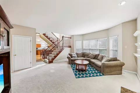 Living - 1276 Arbor Bluff Cir, Ballwin, MO 63021 photo 1 of 5
