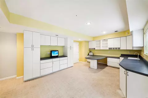 Kitchen - 1276 Arbor Bluff Cir, Ballwin, MO 63021 photo 6 of 7