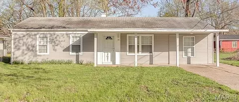 10 Baldwin Ln, Sauget, IL 62206