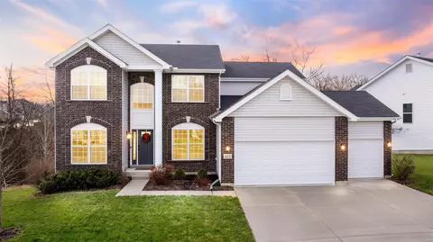 613 Creek Bend Dr, Lake Saint Louis, MO 63367